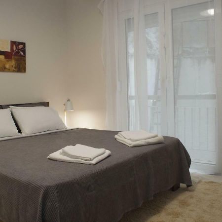Modern Apartment, Excellent And Vibrant Location!! Athens Exterior photo