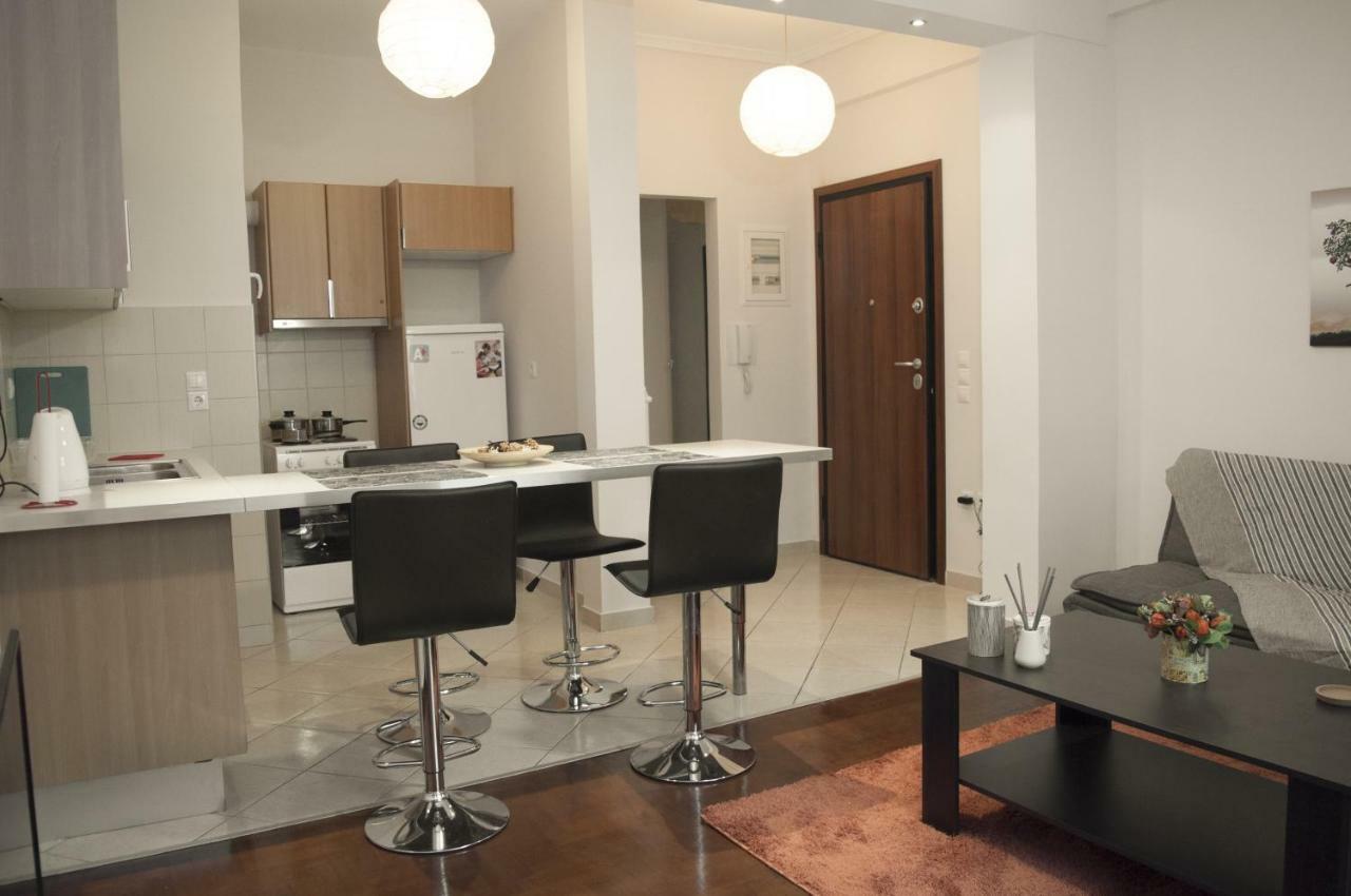 Modern Apartment, Excellent And Vibrant Location!! Athens Exterior photo
